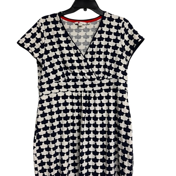 Boden Printed White Navy Jersey Short Sleeve Dress‎ - Picture 2 of 6
